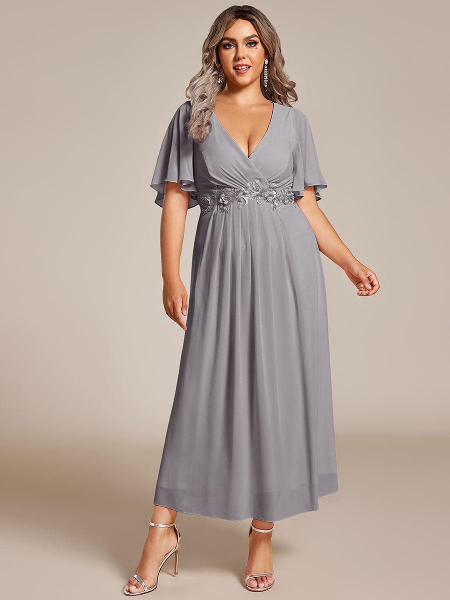 pretty DAHLIA|Plus Size Elegant Short Sleeves V-Neck Floral Applique Wedding Guest Dress
