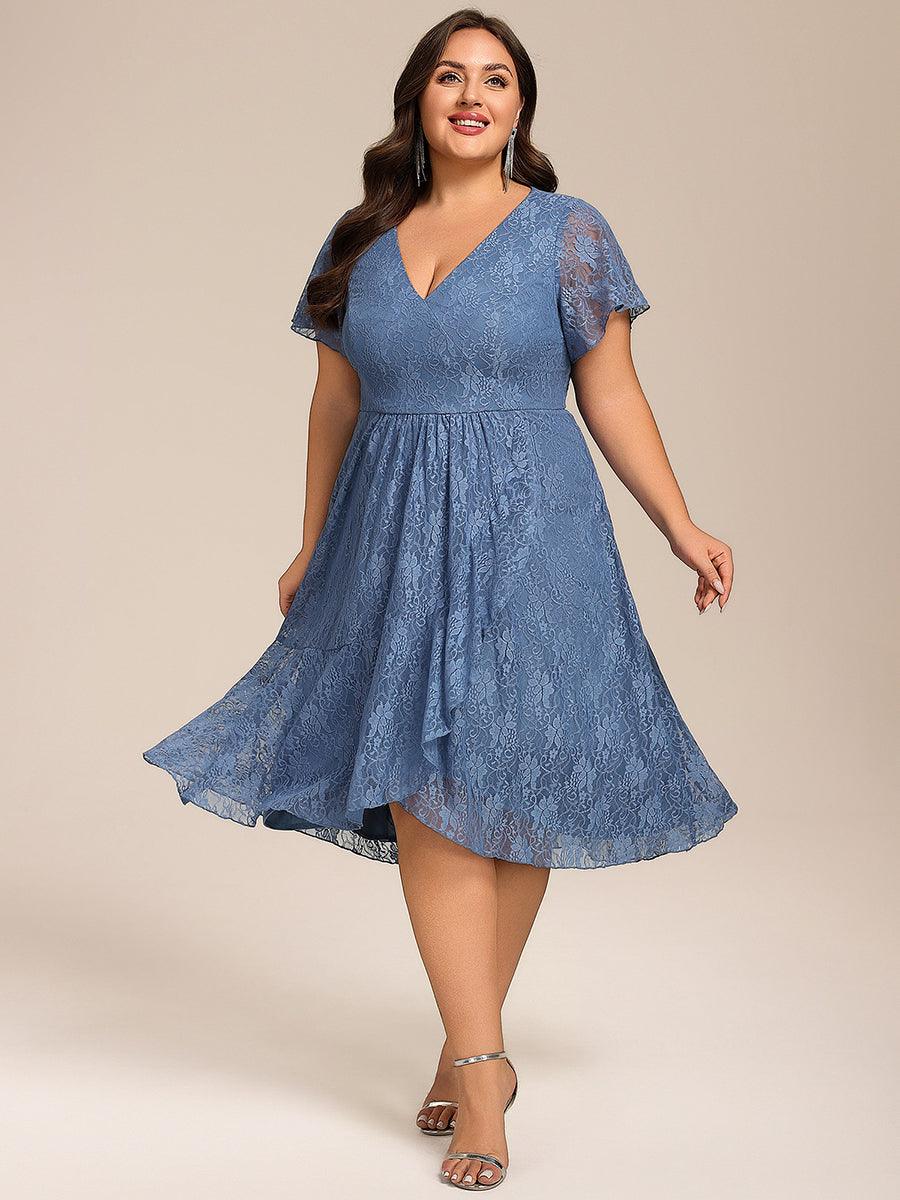pretty PALOMA|Plus Size Short Sleeves V-Neck A-Line Lace Midi Wedding Guest Dress